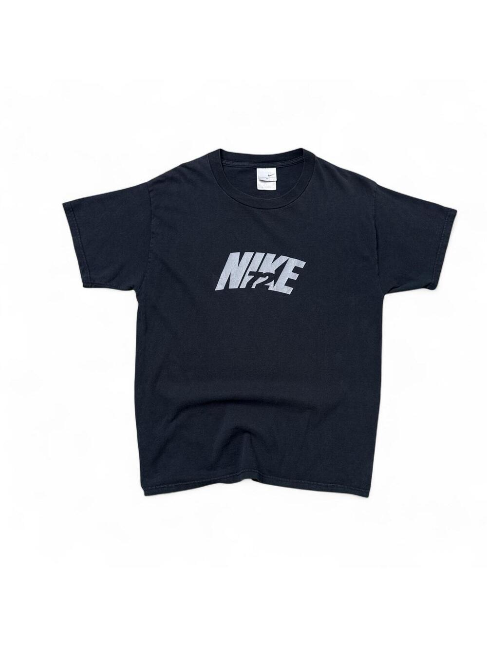 Y2K Nike 72 00s Vintage Logo black t shirt